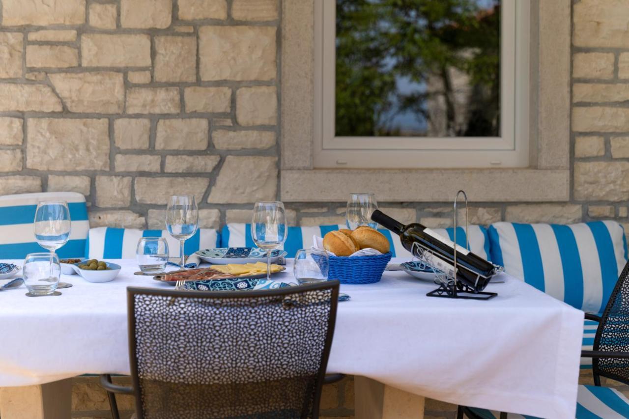 Villa Daulos Novigrad  Екстер'єр фото